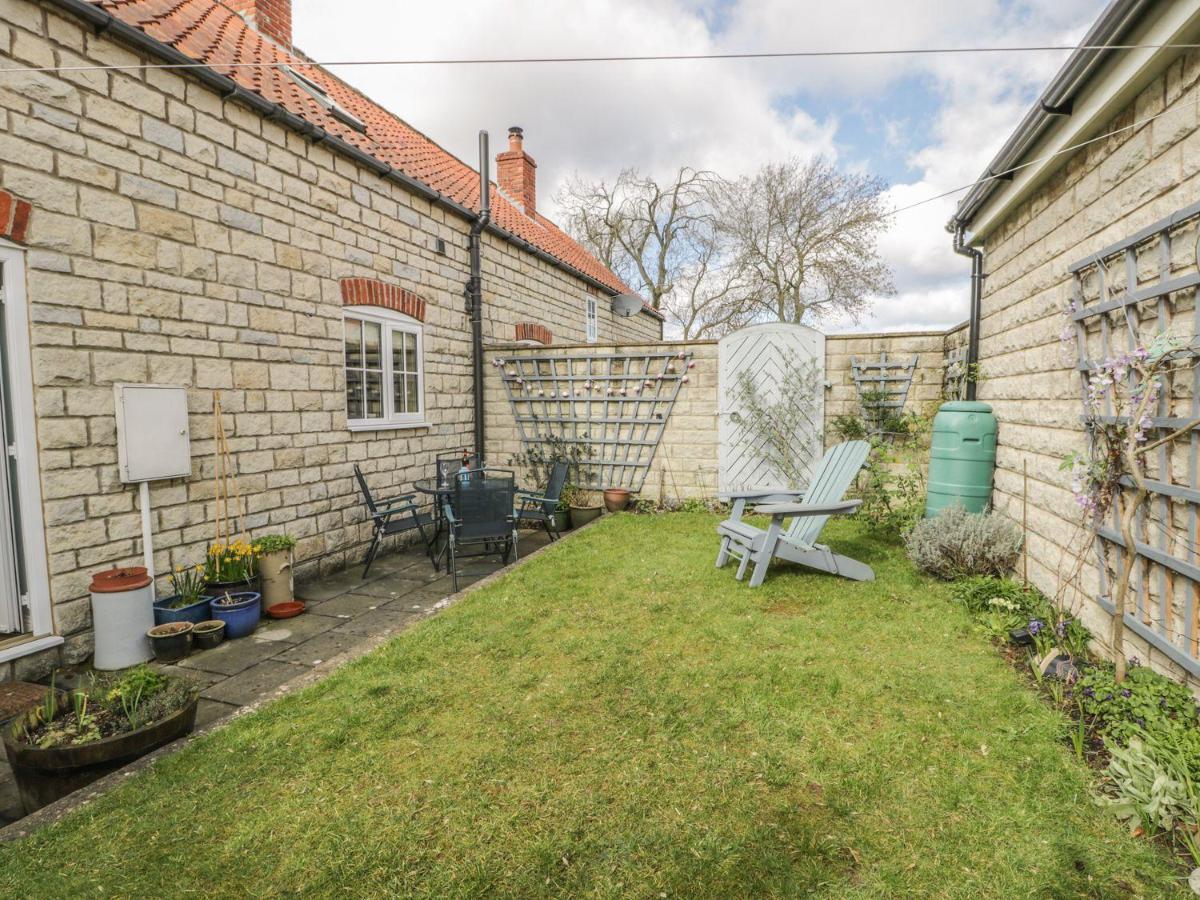 Barn Cottage ヨーク エクステリア 写真
